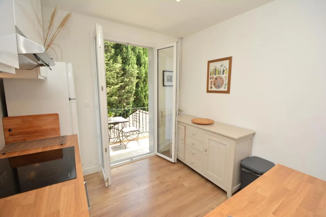 Appartement Tarascon Apartment