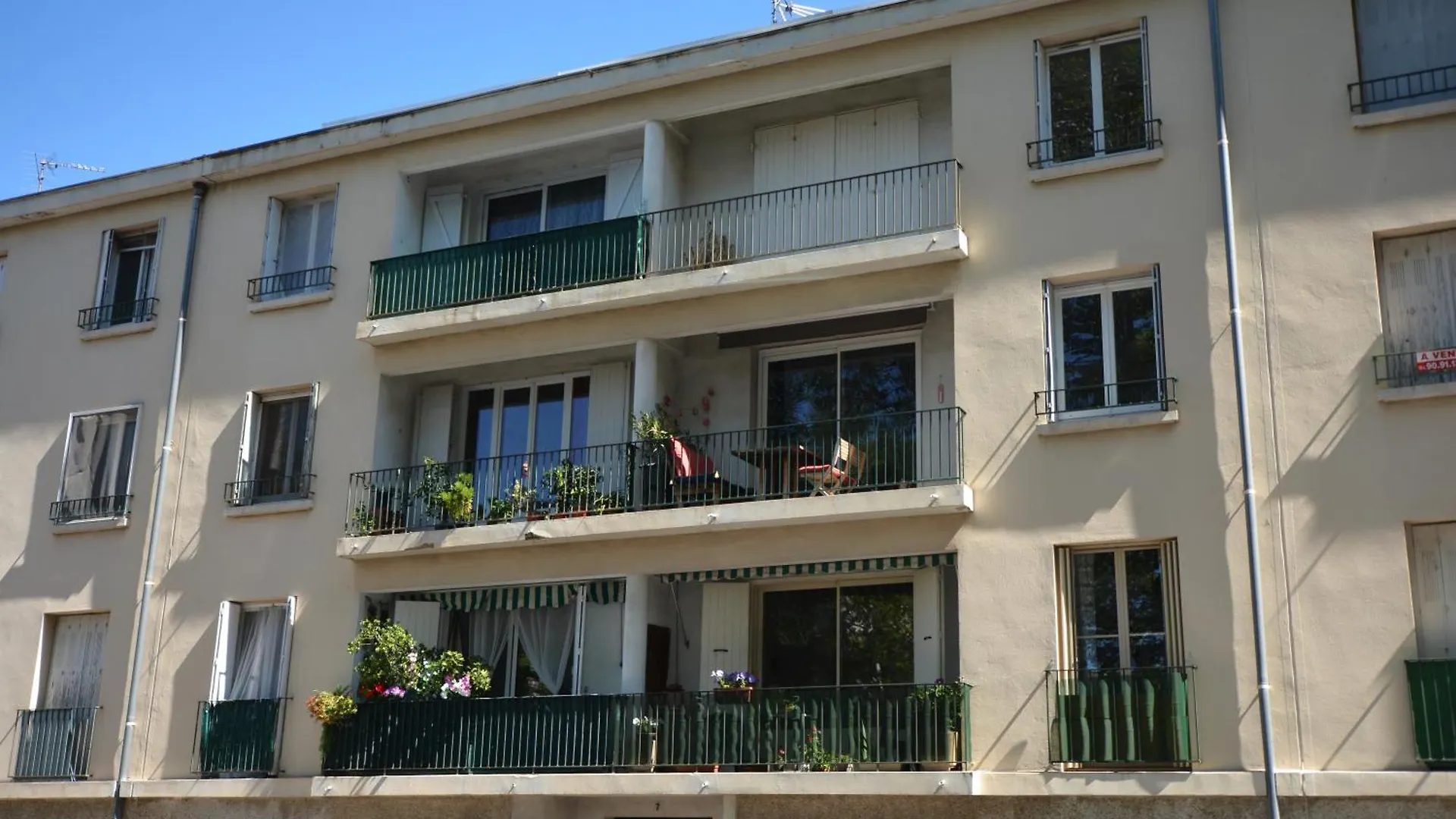 아파트 Appartement 타라스콩